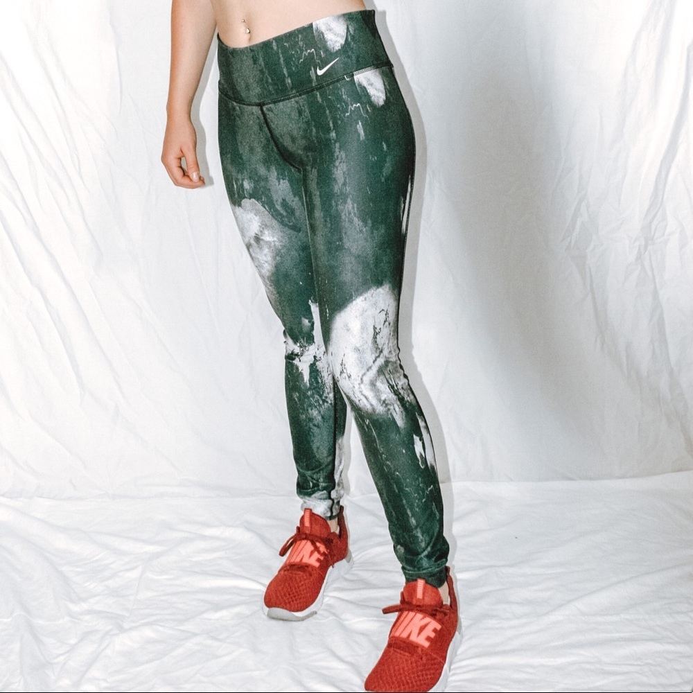 One Legend Nike Leggings